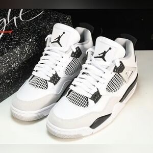 Air Jordan  White Youth Size 1‎ military